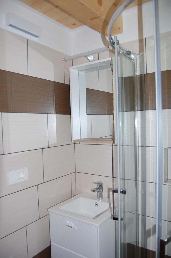 Apartma Hiska Dobravlje Extérieur photo